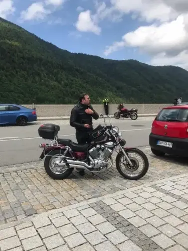 Travel Vlogger Traveling Kunz in Austria with his old motorbike